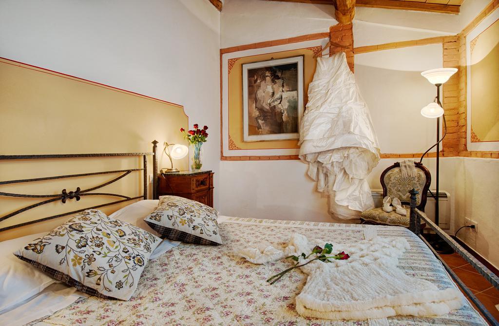 קסטלנואובו ברארדנגה Agriturismo Poggio Bonelli חדר תמונה