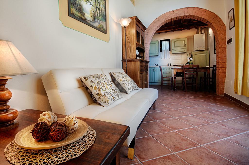 קסטלנואובו ברארדנגה Agriturismo Poggio Bonelli מראה חיצוני תמונה