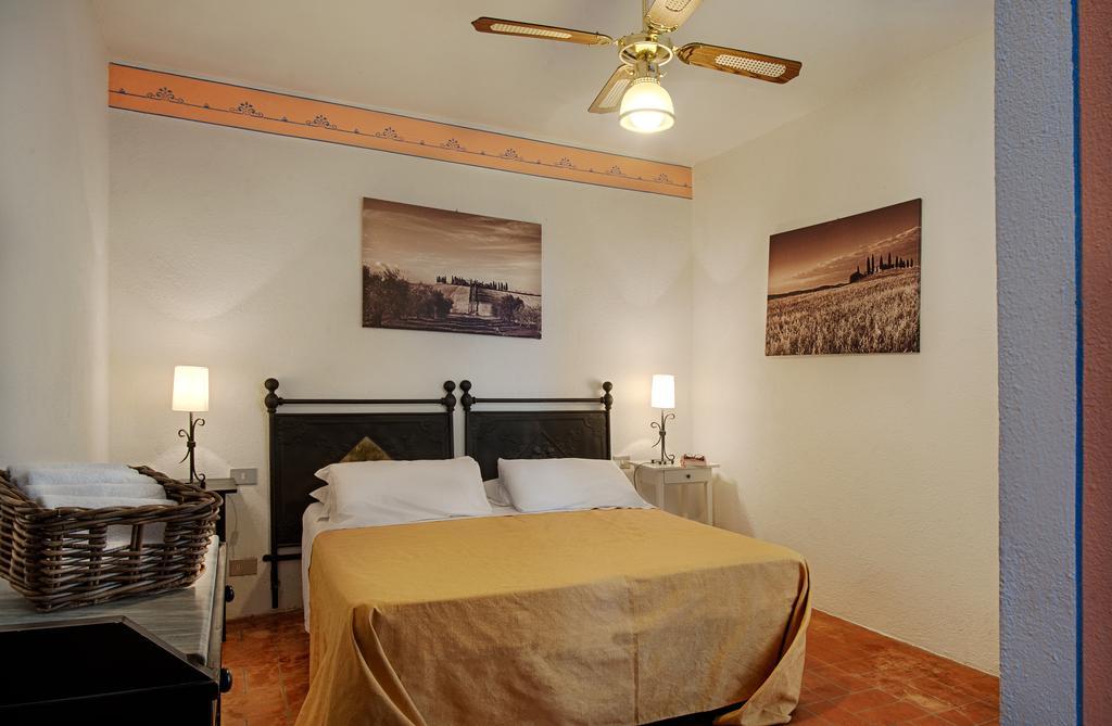 קסטלנואובו ברארדנגה Agriturismo Poggio Bonelli מראה חיצוני תמונה